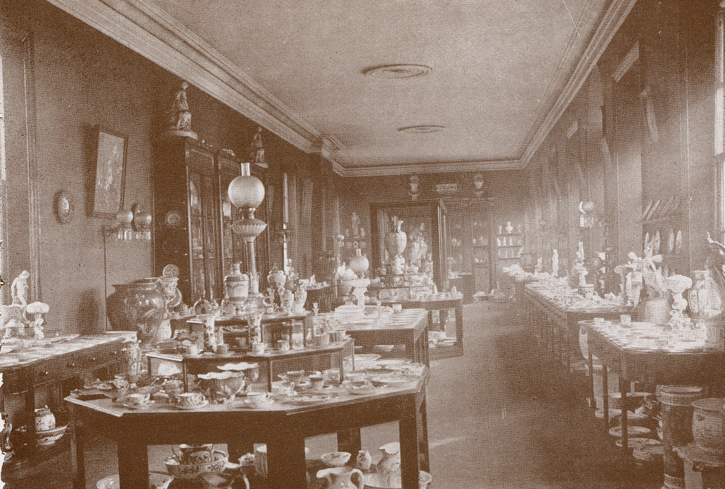 Spode Museum collection on display in 1902